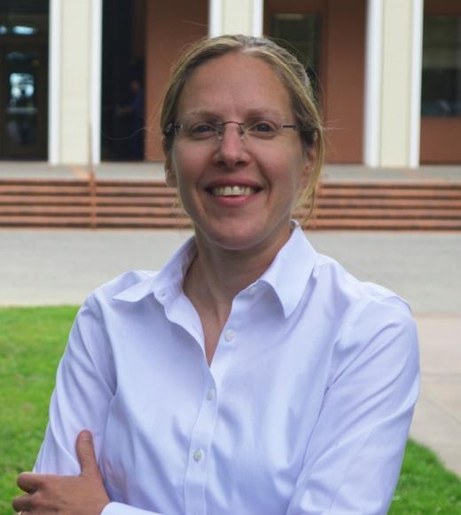 portrait photo of anissa nachman